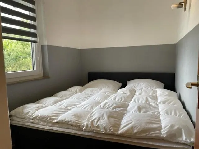 Ferienbutzen Harz Flieder 公寓 巴特劳特堡